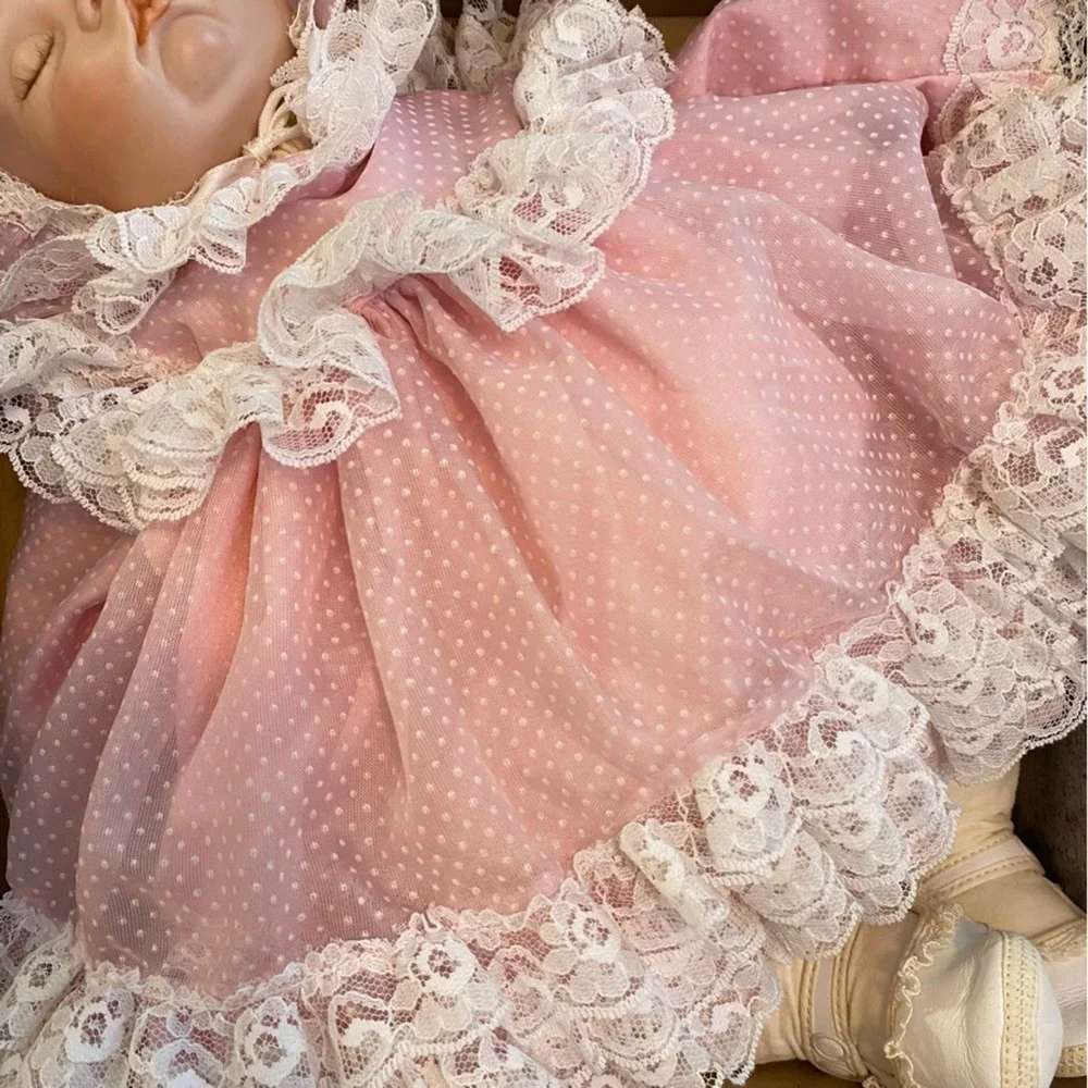 Vintage Sleeping Baby Doll Real Looking Porcelain Doll‎